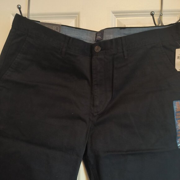 New Gap Khakis Straight Stretch MENS 40/32 Pants - Picture 8 of 11